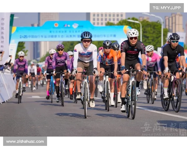 2017年香港跑步盛宴火热开启万人齐跑挑战城市赛道共享运动激情 2017年香港跑步盛宴火热开启万人齐跑挑战城市赛道共享运动激情